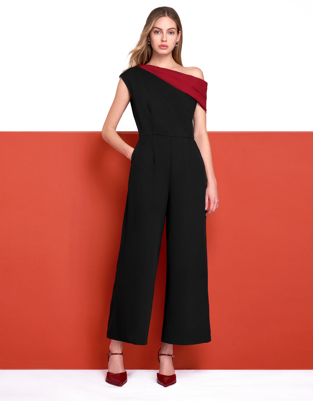 Asymmetric Contrast Shoulder Jumpsuit