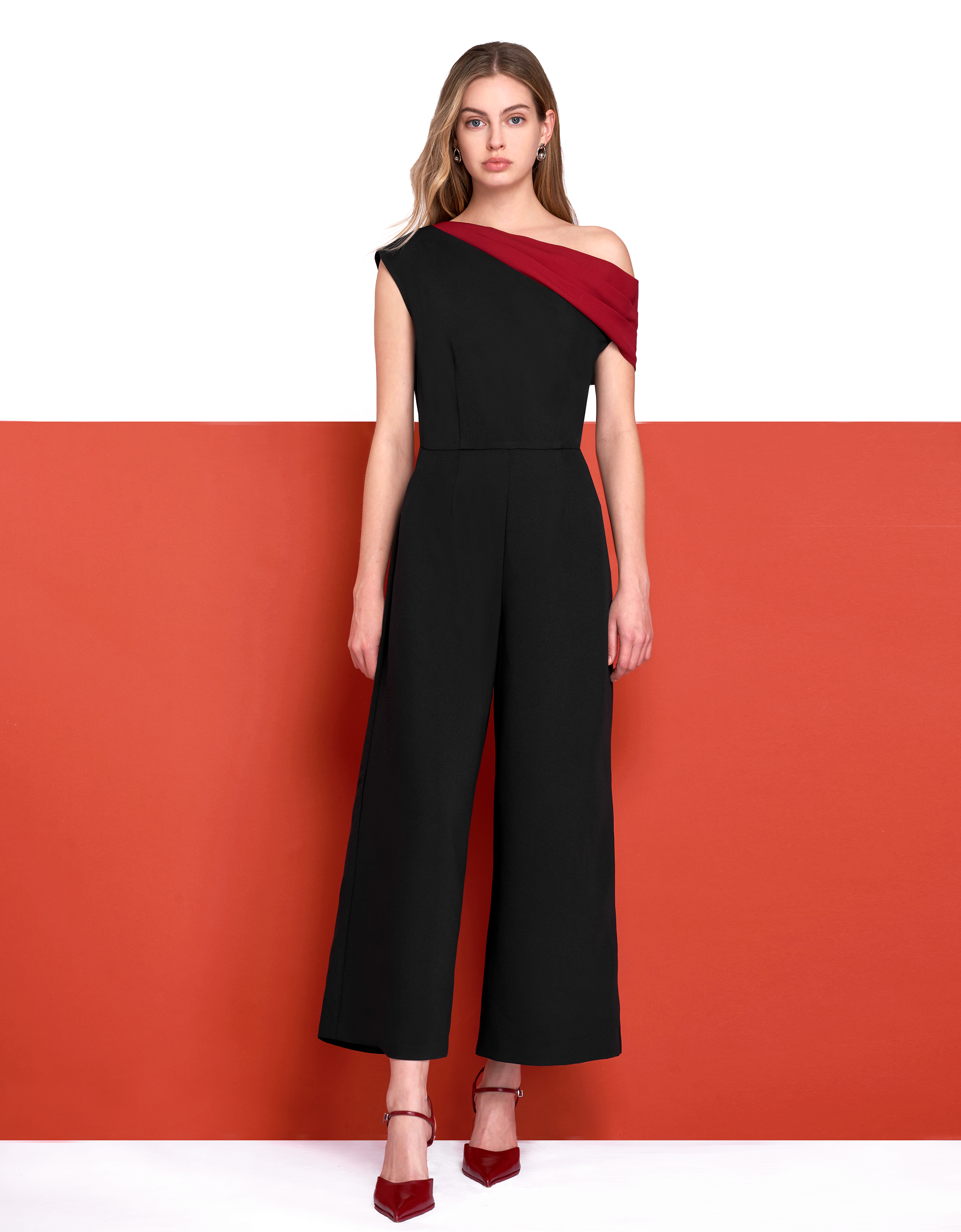 Asymmetric Contrast Shoulder Jumpsuit
