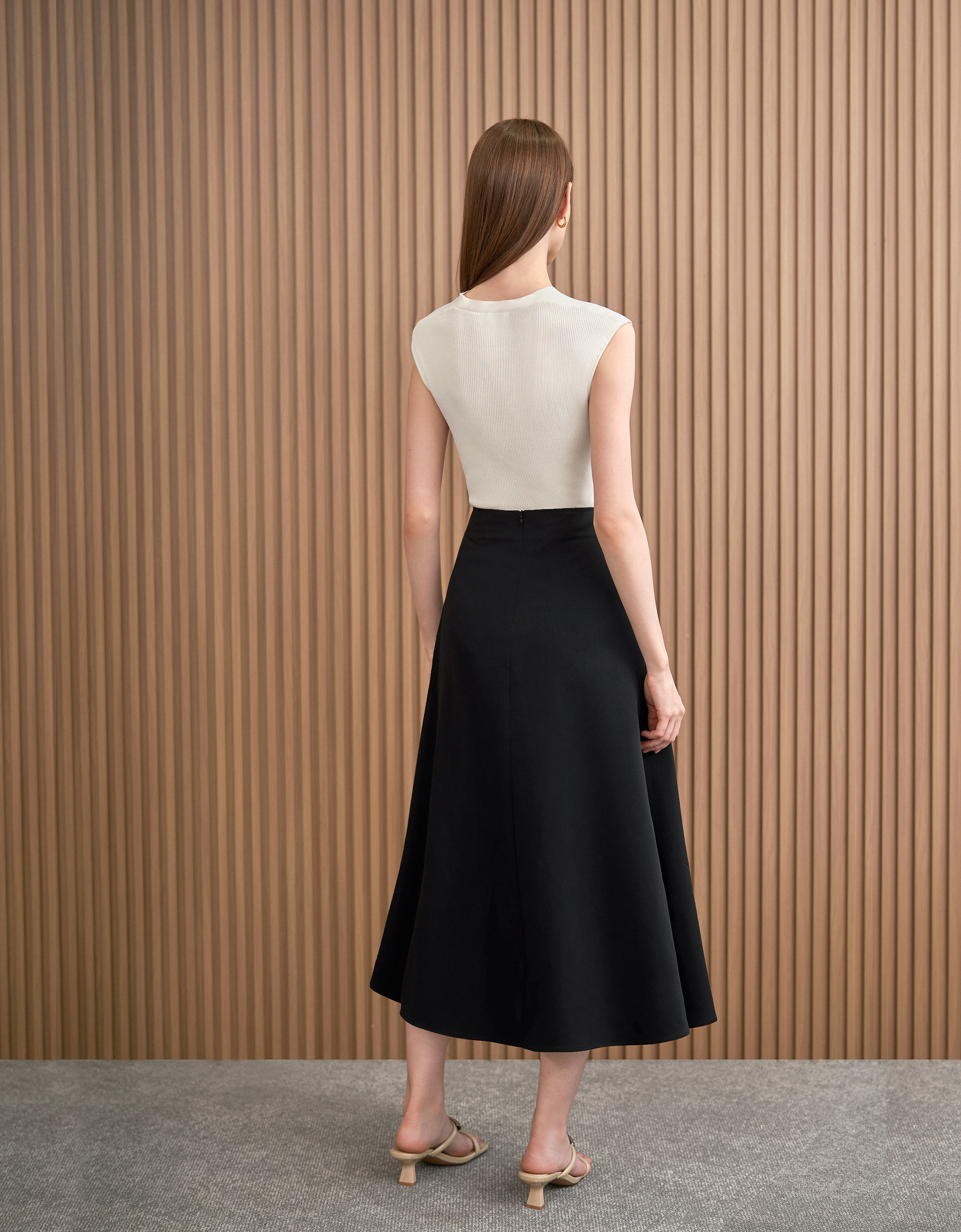 Contrast Pleated Asymmetric Layered Skirt
