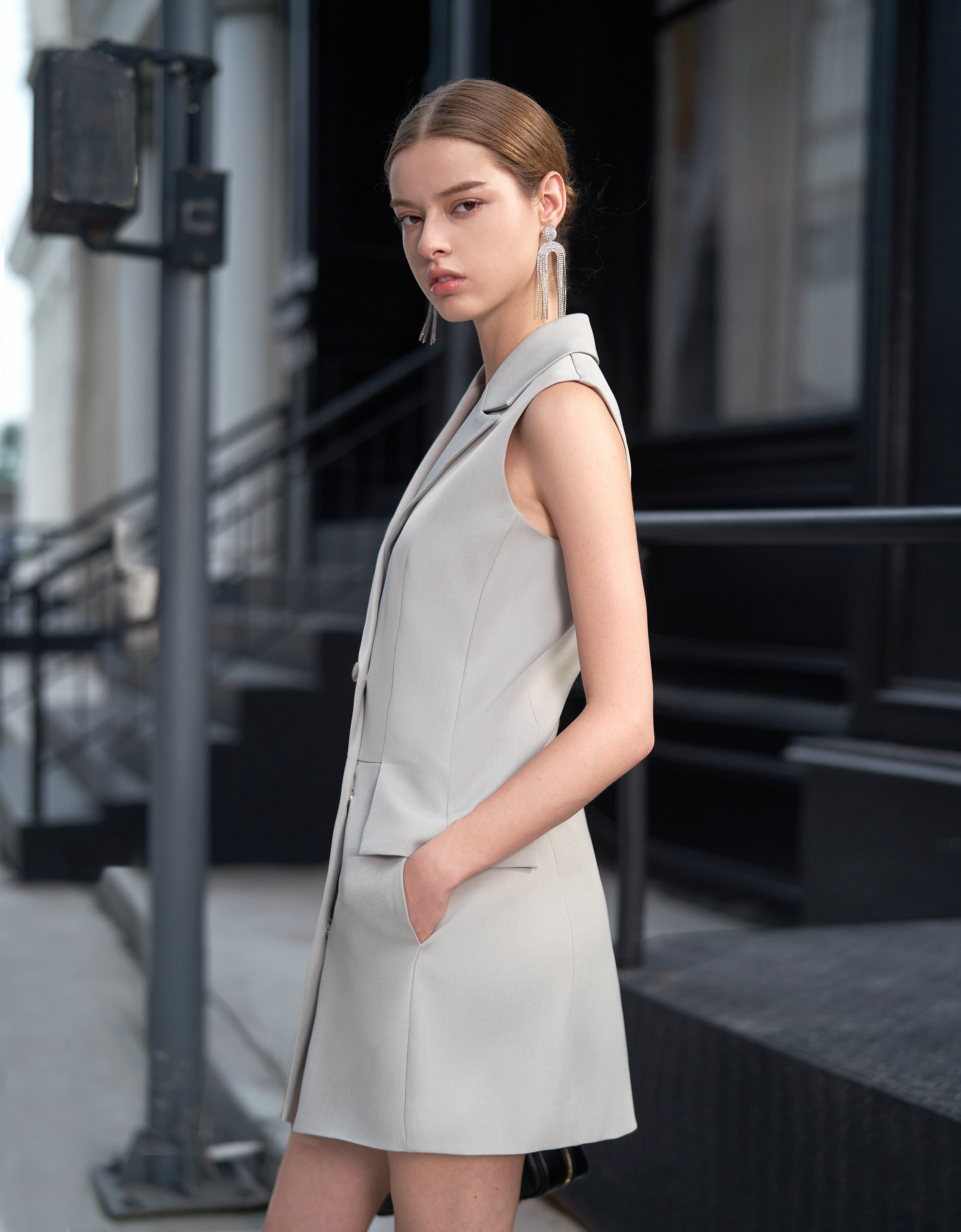 Double-breasted Sleeveless Suit Dress