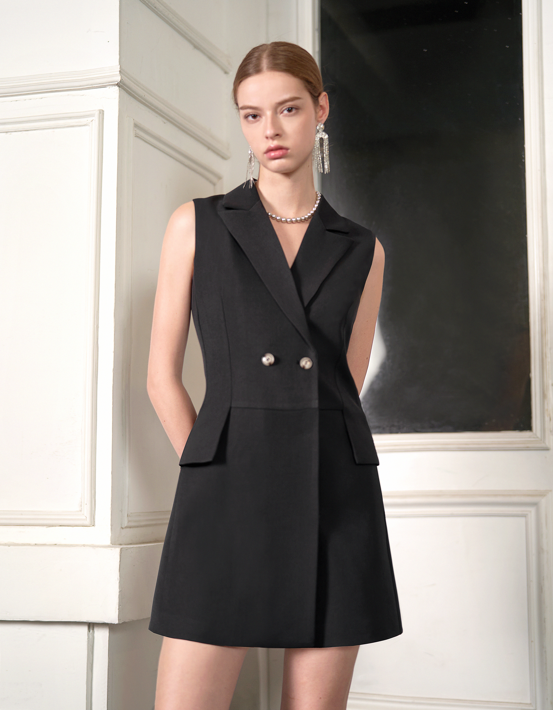 Double-breasted Sleeveless Suit Dress