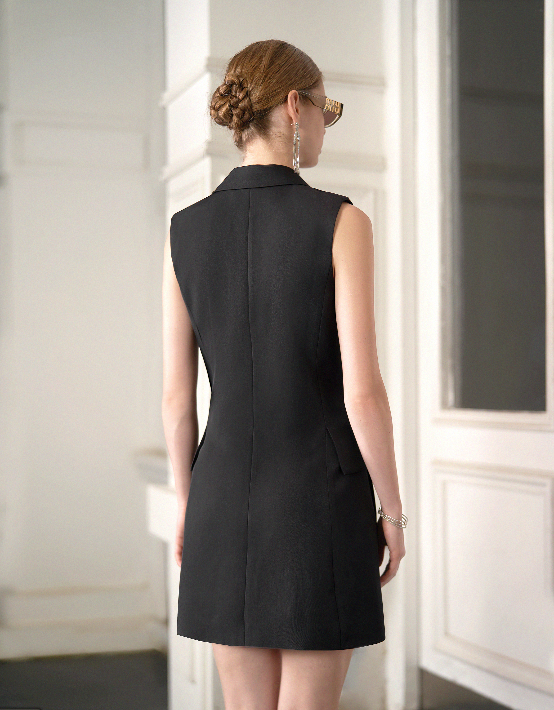 Double-breasted Sleeveless Suit Dress