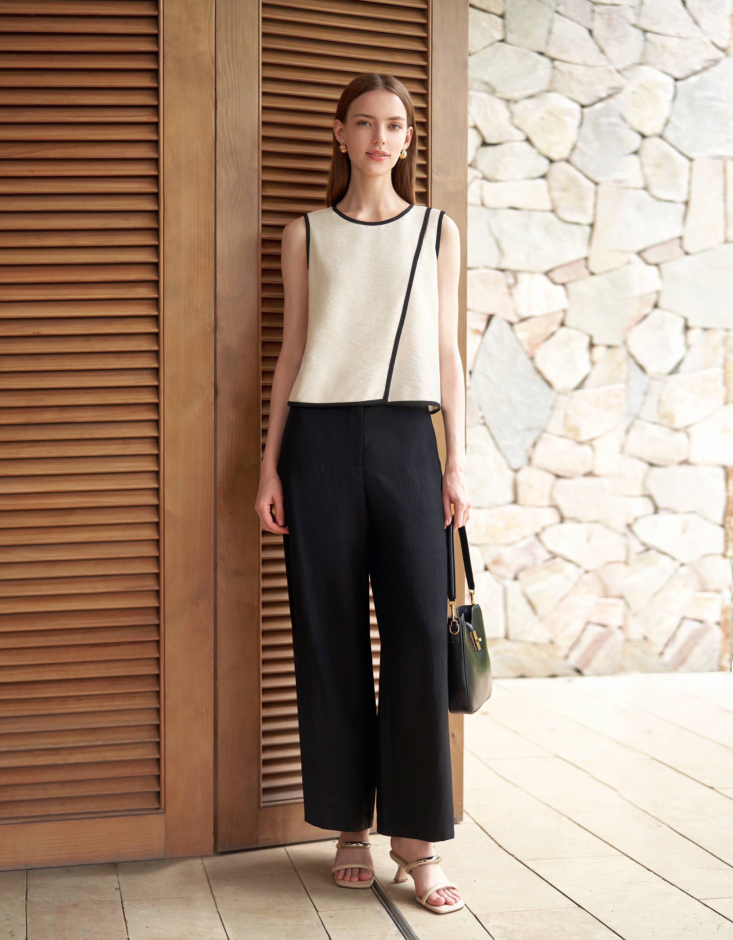 Asymmetric Contrast Trims Sleeveless Top