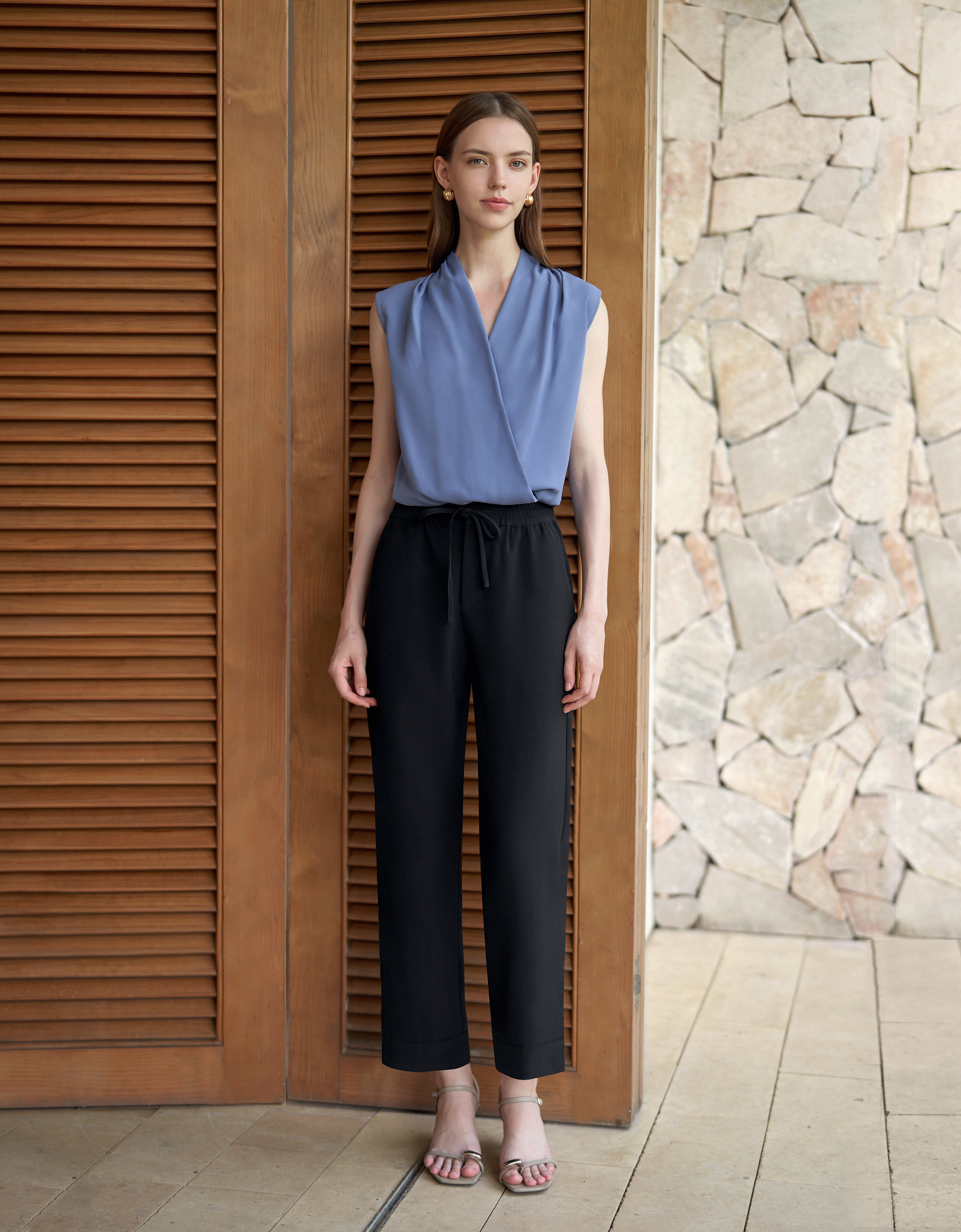 Elastic Waist Tapered Trousers