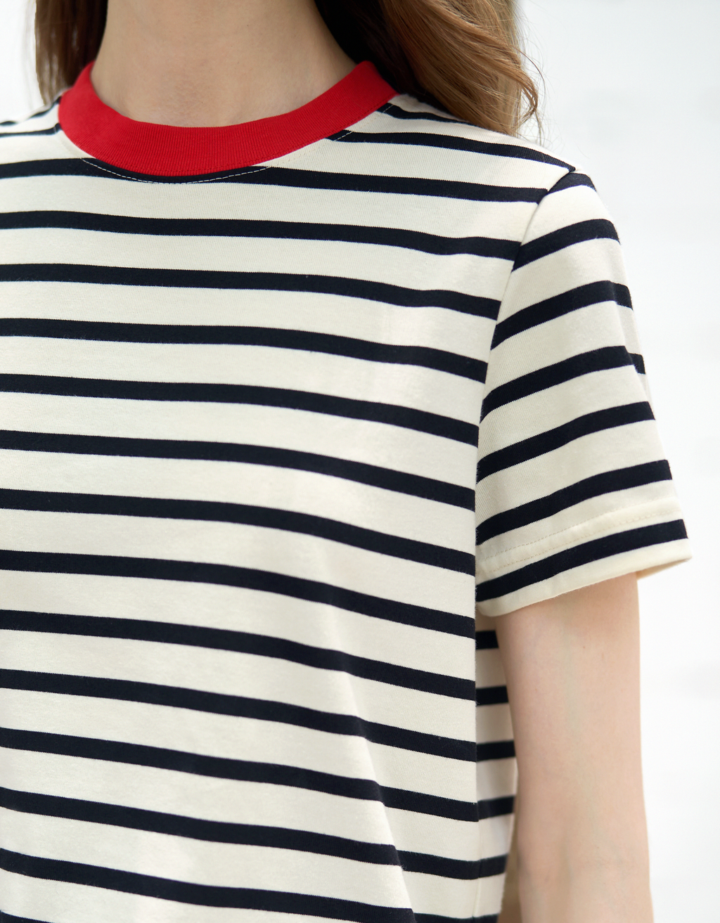 Contrast Neckline Stripe T-Shirt