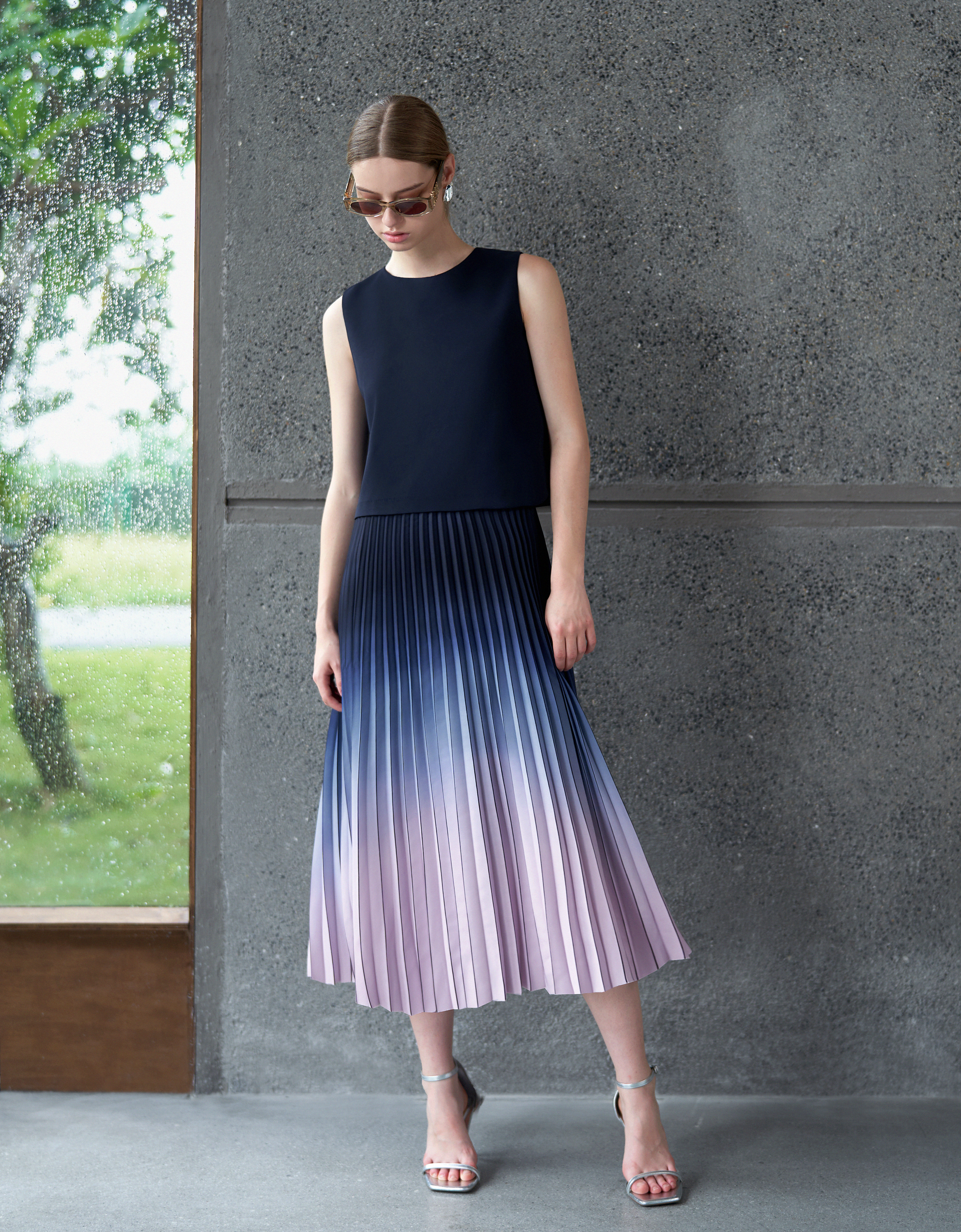 Gradient Print Pleated Midi Dress