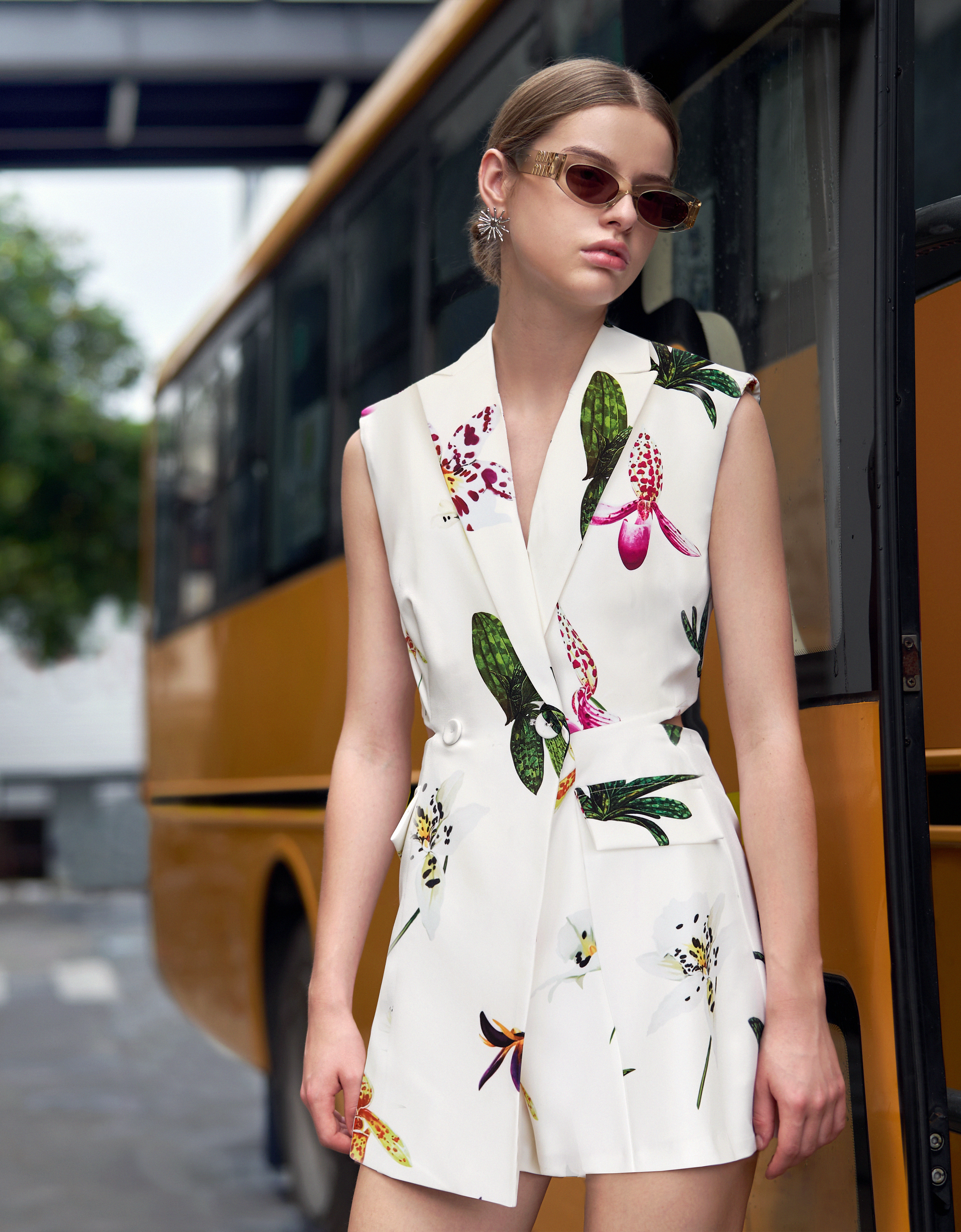 Floral Print Wide Shoulder Vest Romper