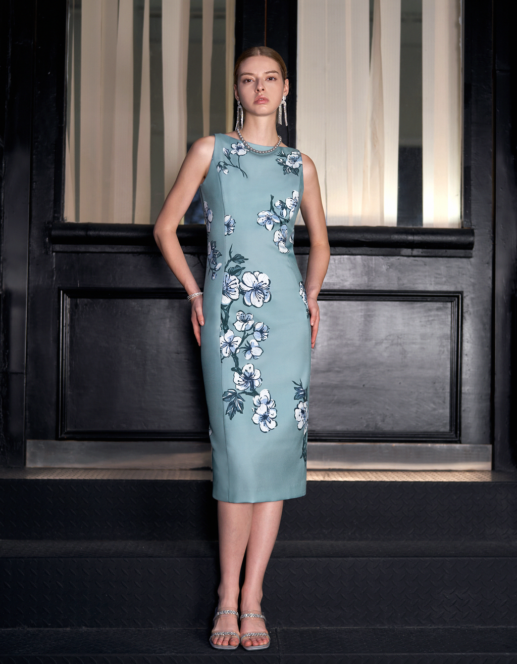 Floral Print Sleeveless Midi Dress