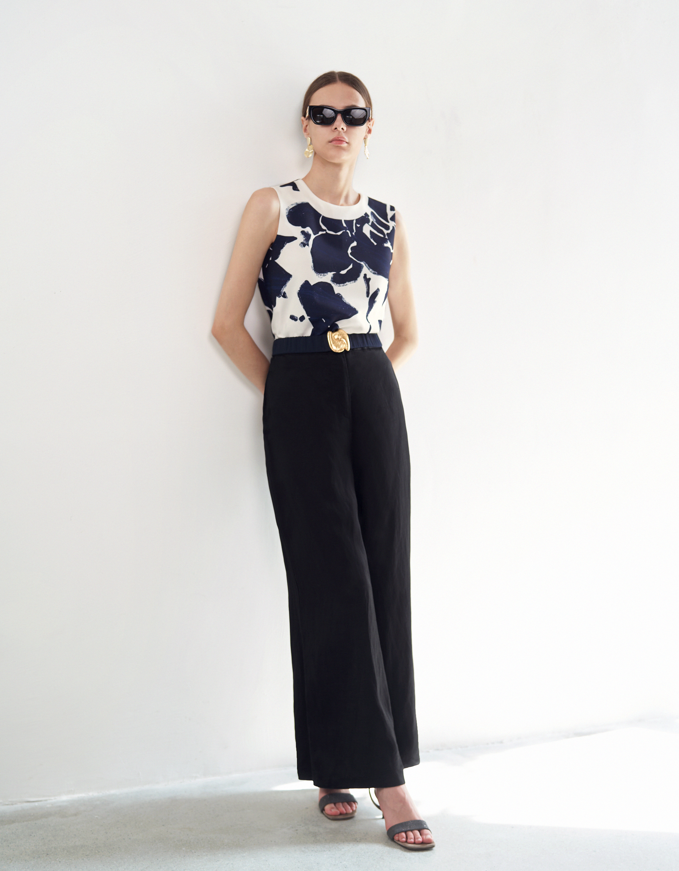 Floral Print Sleeveless Top