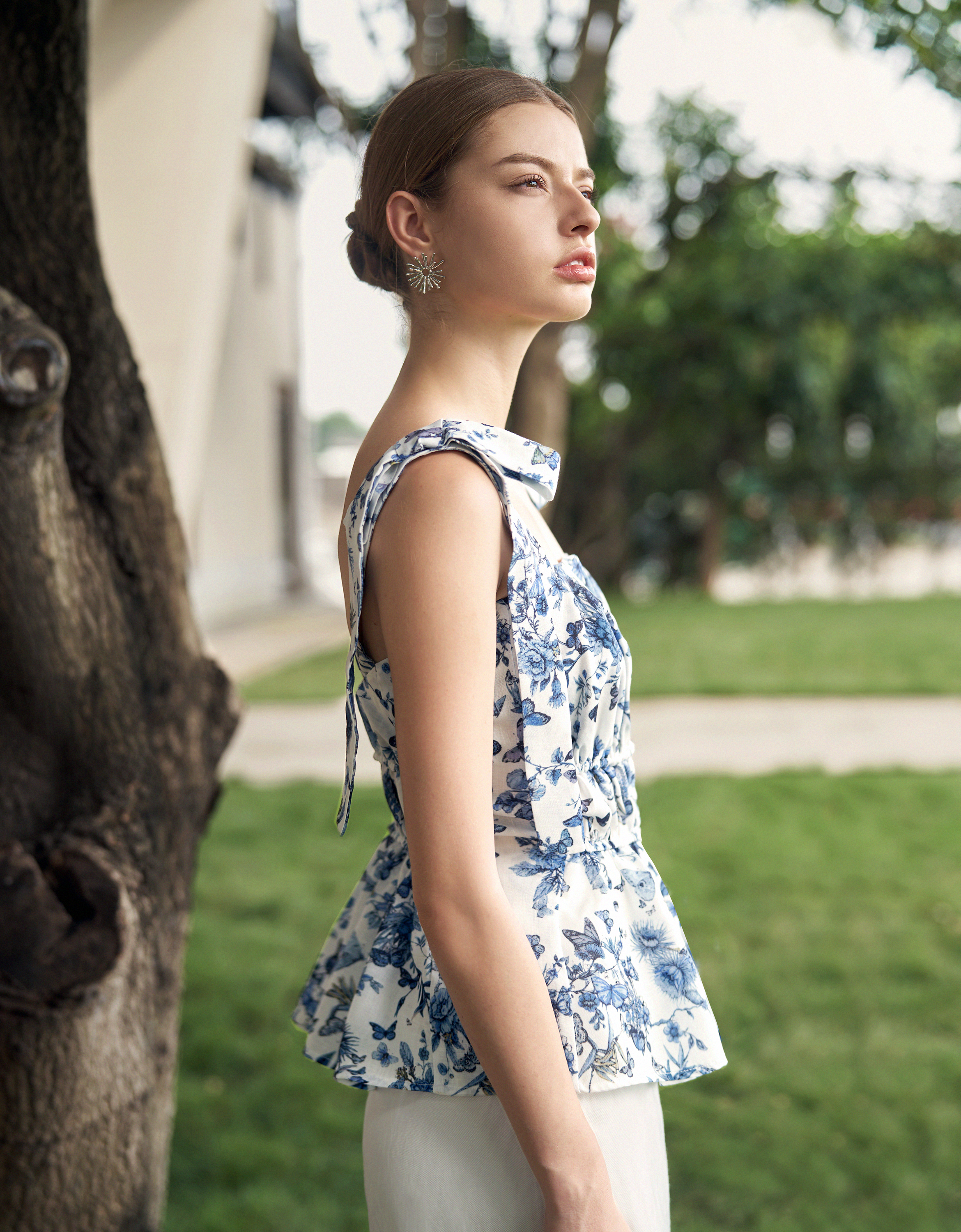 Shoulder Bow Ruched Waist Printed Top