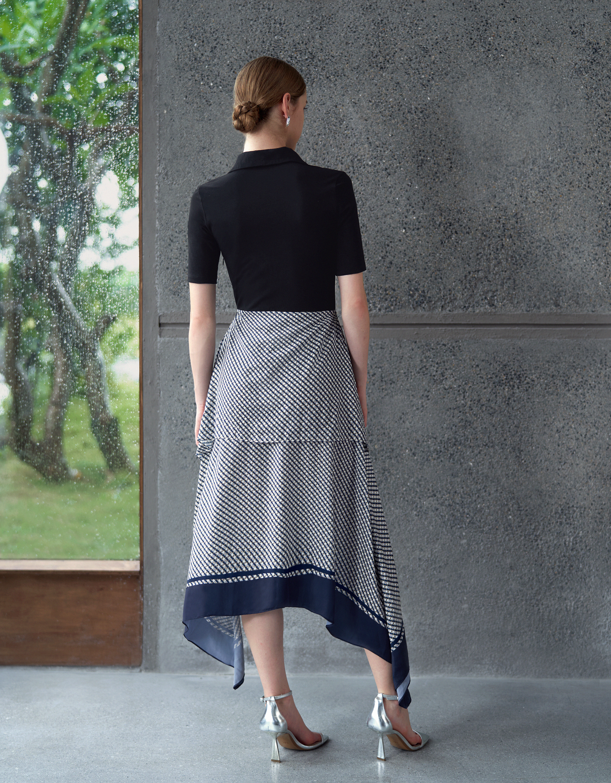 Contrast Printed Skirt Short Sleeve Midi Dress